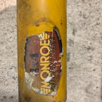 Ammortizzatori anteriori Lada Niva