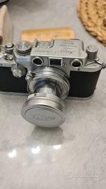 Macchina fotografica Leica IIIf con flash