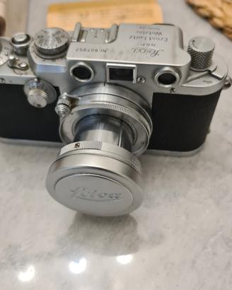 Macchina fotografica con flash Leica IIIf 