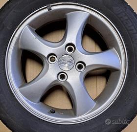 cerchi in lega 15" Suzuki ignis con gomme