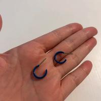 Orecchini a cerchio azzurri