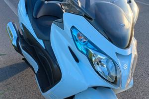 Burgman 400 Lux bianco met 