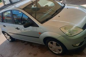 Ford Fiesta 2004 perfetta consuma poco