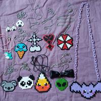 collana varie in pixel handmade, fatte a mano