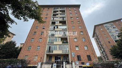 4 LOCALI! PIANO ALTO! BUONE CONDIZIONI!