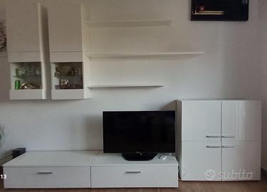 SET PARETE A GIORNO PER SOGGIORNO