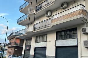Locale commerciale/ Studio