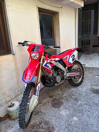 CRF 250 AF 2005 Trasformato in CR 250 Targato