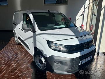 Stellantis Combo Cargo 1.5 100cv s&s L2 12/25 km0