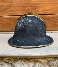 Antico elmetto cappello vigili urbani polizia
