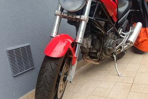 Ducati Monster 600 dark