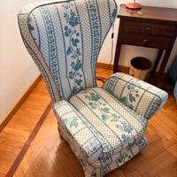 Poltroncine particolari con seduta bassa