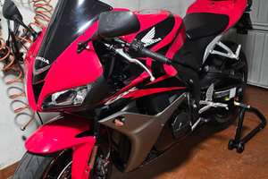 Honda cbr 600 rr