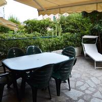 Bilocale a Ceriale con ampio terrazzo e giardino