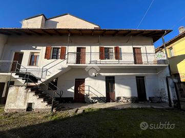 CASA SEMINDIPENDENTE A COLLERETTO CASTELNUOVO