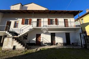 CASA SEMINDIPENDENTE A COLLERETTO CASTELNUOVO