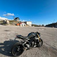 Triumph speed triple 1200 rs