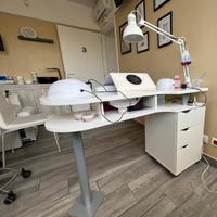 Tavolo per manicure onicotecnica completo