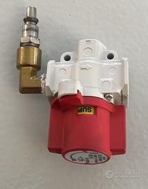 Valvola pneumatica a controllo manuale