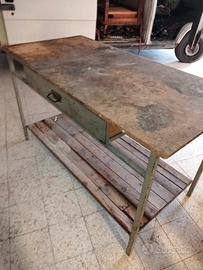 Banco da lavoro in ferro vintage 