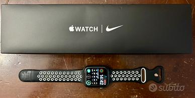 Apple Watch SE 44 mm Nike + Limited Edition GPS