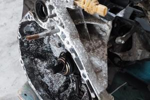 Cambio Dacia Duster 1.6 benz/GPL cod. H4MD7