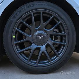 KIT Coprimozzi Tesla Model 3 Highland 18" Cerchi