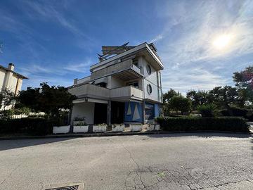 Locale commerciale artigianale uffici - Por...