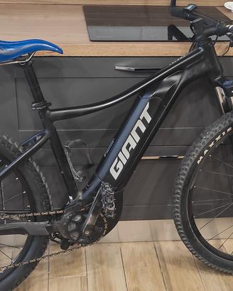 bicicletta elettrica uomo taglia M usata 