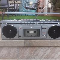 Boombox Sanyo M7700F. 