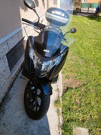scooter Honda Integra 750