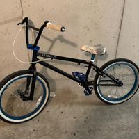 Bmx semi professionale Ruption Bikes