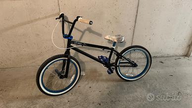 Bmx semi professionale Ruption Bikes