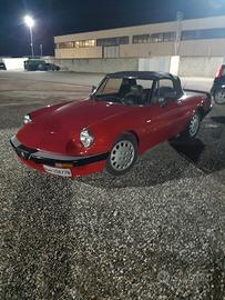 Alfa Romeo Duetto 2000 Quadrifoglio 