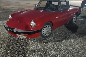 Alfa Romeo Duetto 2000 Quadrifoglio 