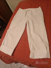 Blocco di tailleur e vestiti vari