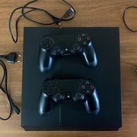 Playstation 4   -PS4 + 2 Controller + 2 Giochi