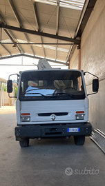 Renault 2 assi con gru
