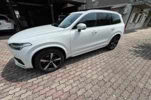 Volvo XC90 D5 R-Design