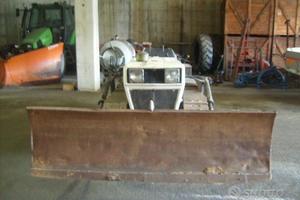 Trattore cingolato - Lamborghini 503 con apripista