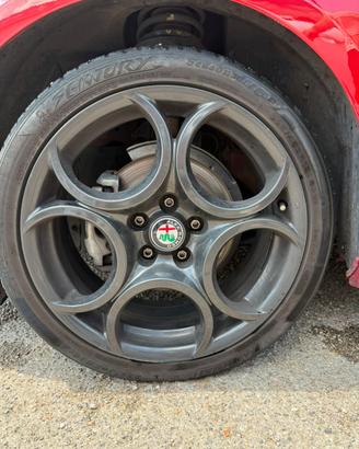 Cerchi in lega originali alfa romeo R 18