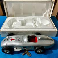 Modellino auto mercedes benz W 196 - 1/16 marklin