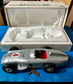 Modellino auto mercedes benz W 196 - 1/16 marklin
