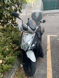 Scooter kimco 200