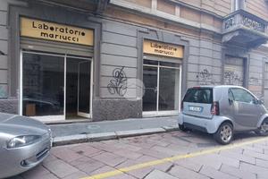 NEGOZIO A MILANO