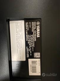 Tastiera YAMAHA PSR-e373