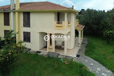 Villa su 3 livelli locata a Quartu Sant'Elena