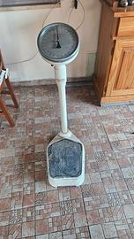 BILANCIA VINTAGE PESAPERSONE AVI A COLONNA MODERNA