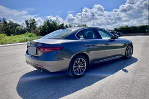 Alfa Romeo Giulia 2.2 180 cv