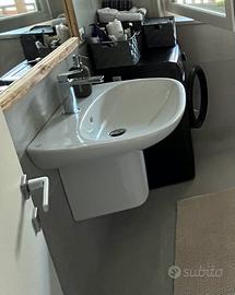 Lavabo in ceramica con semicolonna
